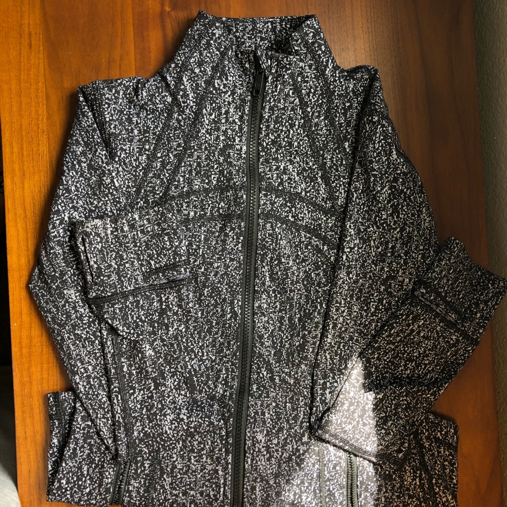 Lululemon Women’s Black and White Define Jacket